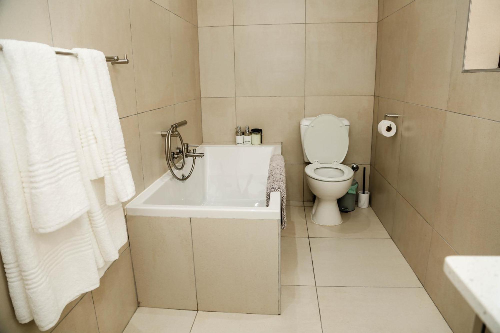 Montmartre Chalets & Venue Франшхоек Екстериор снимка